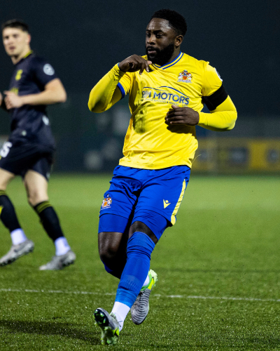 Kayne McLaggon Joins Newport City After Barry Town Exit