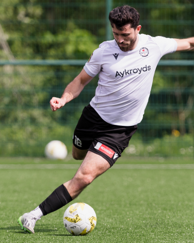 Louis Robles joins Colwyn Bay from Bala Town